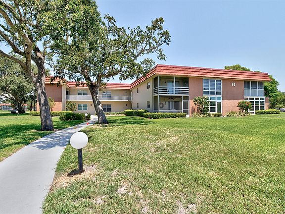 3rd image of 63 Woodland Drive #203/204