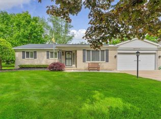 18215 Levan Rd, Livonia, MI 48152