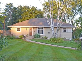 W220S1481 Springdale Rd, Waukesha, WI 53186