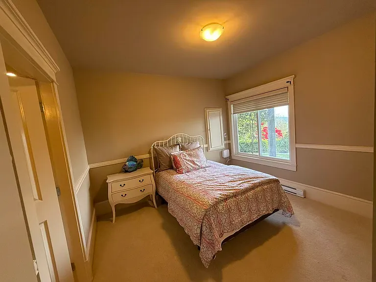 750 Greenwood Rd #2 — Photo 12