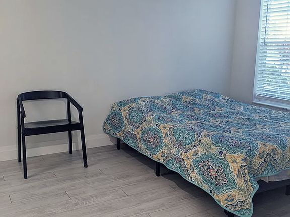2nd image of 201 Santa Clara Dr APT 1