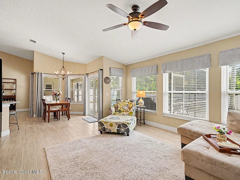 2765 Summer Brook St — Photo 8