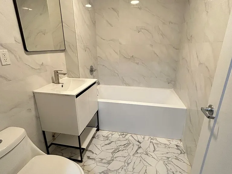 2026 Ocean Ave #1O — Photo 5