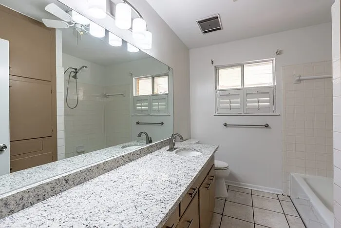 12504 Silver Spur — Photo 11