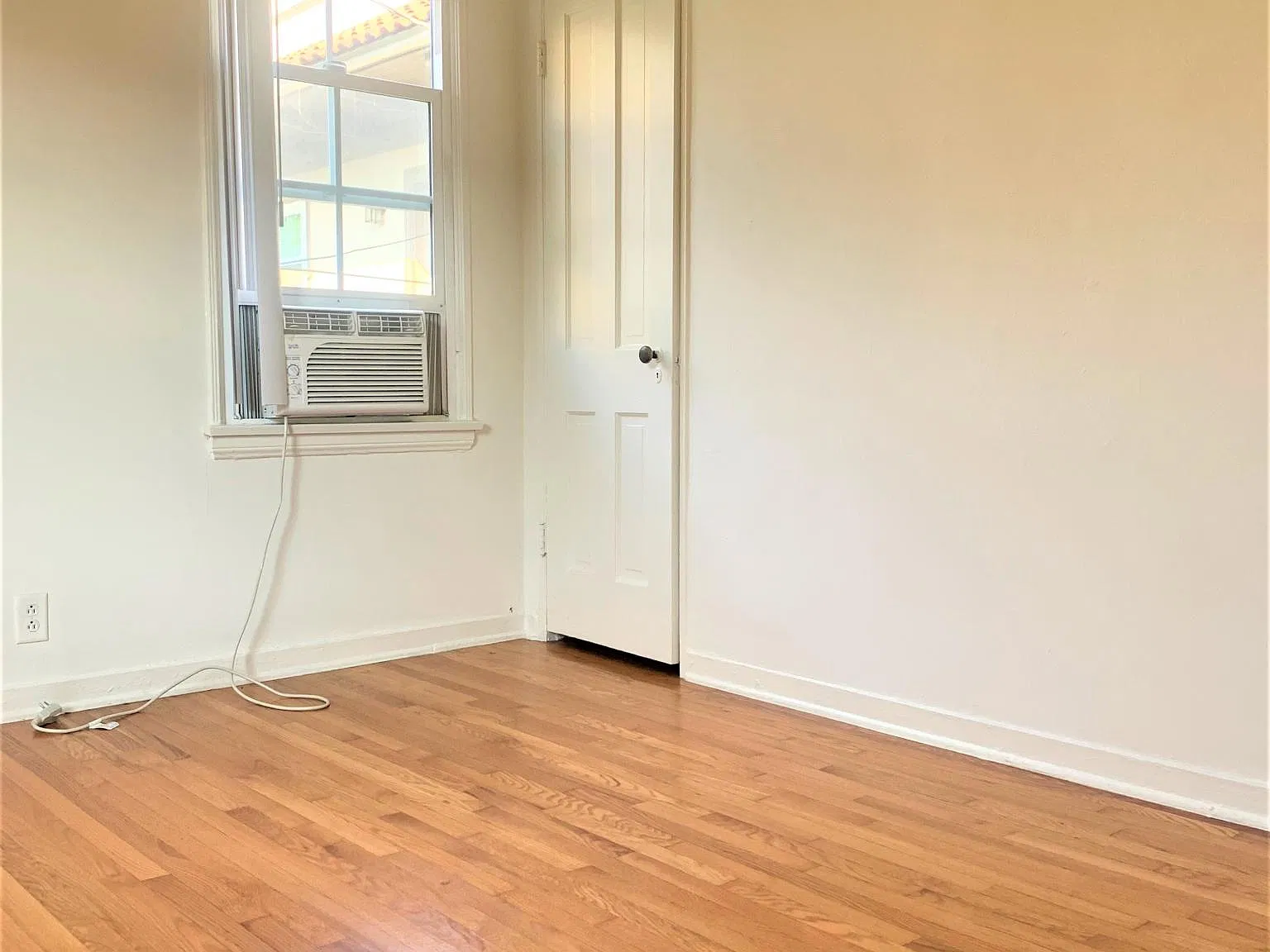 2 bed, $2,300 — Photo 4