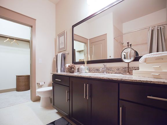 5th image of 7600 Highmeadow Dr APT 4016