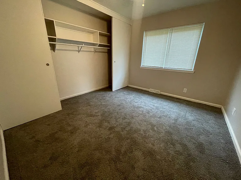 Garden Ridge Apartments — Photo 40