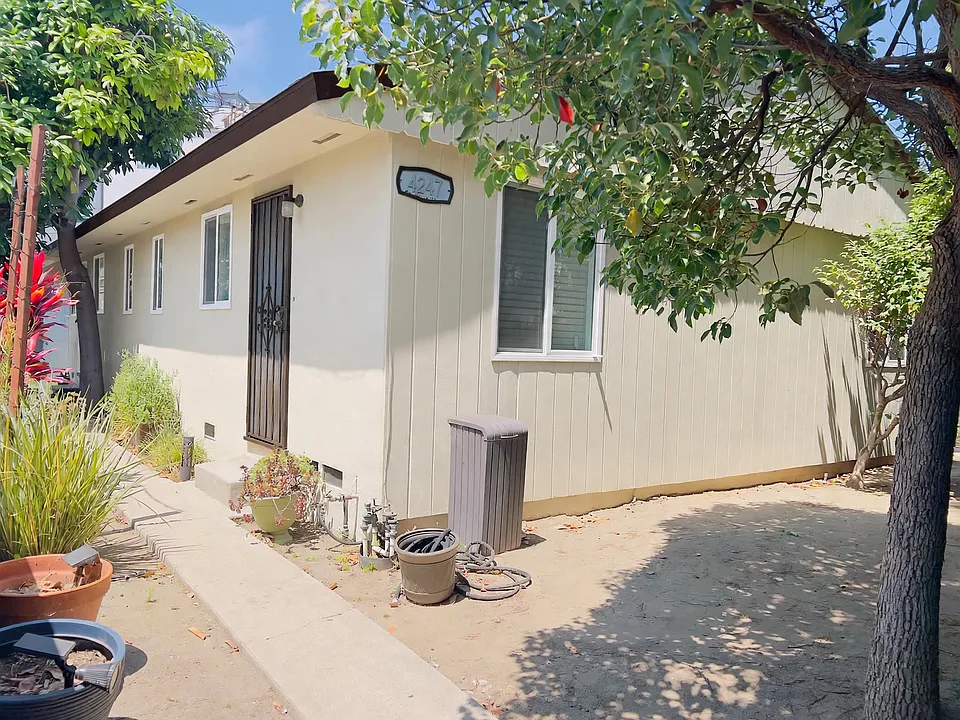 4247 S Centinela Ave #4247A