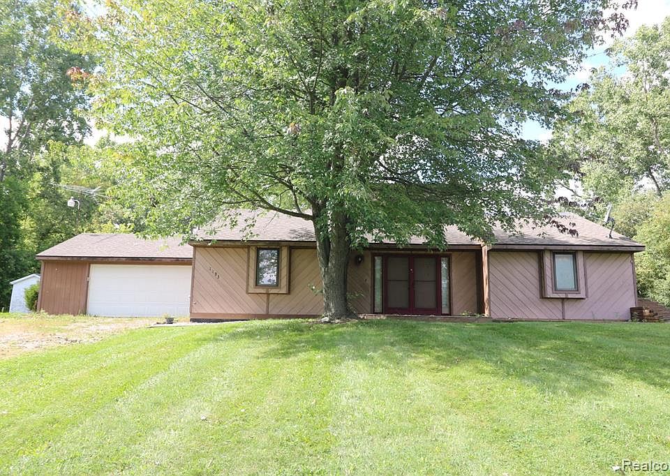 1193 N Oak Rd, Davison, MI 48423 Zillow