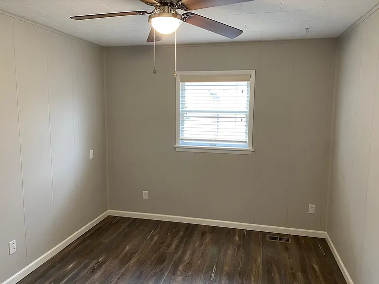 200 W Ash St — Photo 13