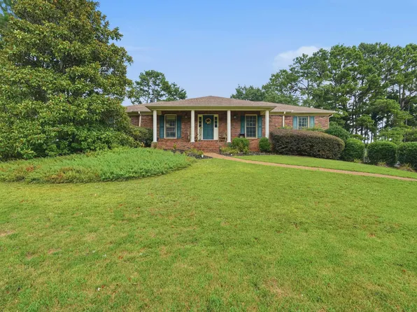 122 W Oak Hill Dr, Florence, AL 35633