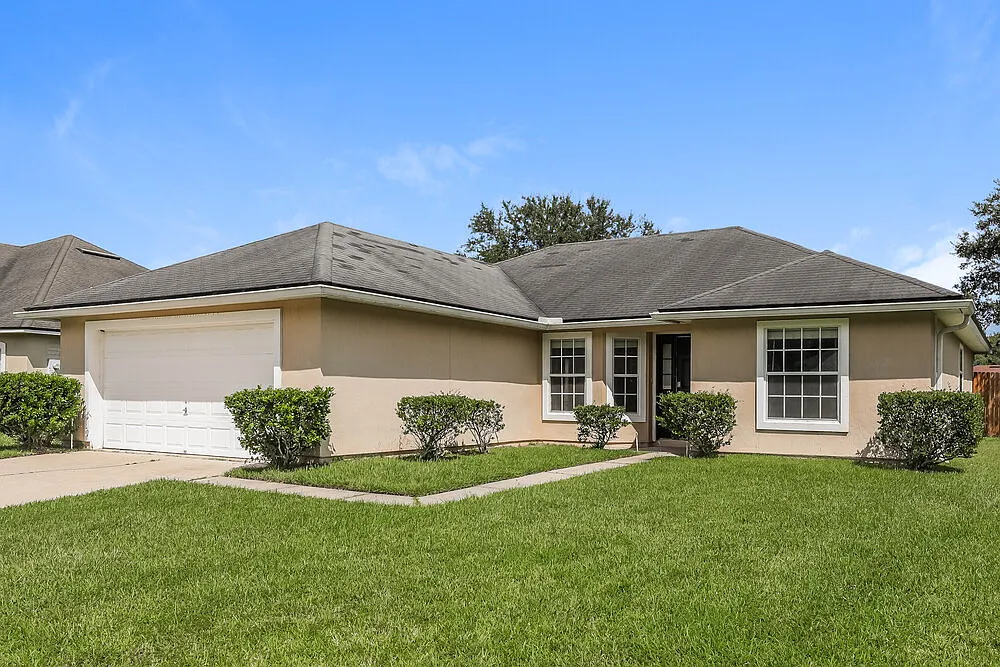 3 bed, 2.0 bath, 1519 sqft, $2,040 — Photo 3