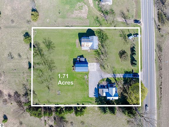3rd image of 3105 Supply Rd