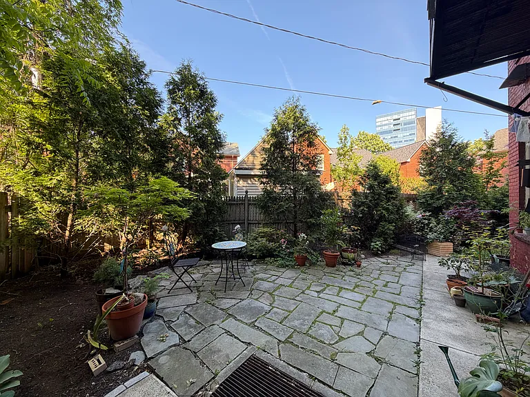 201 W Huron St #D — Photo 22