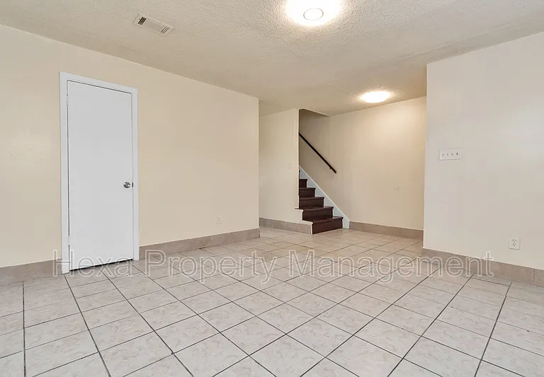 6605 Brittmoore Rd — Photo 15