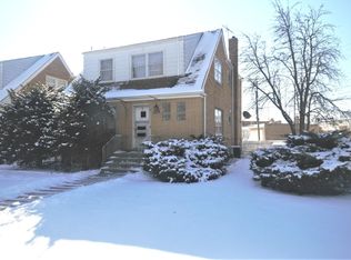 7561 W Monroe St, Niles, IL 60714