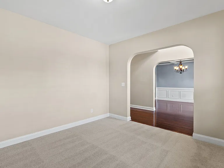 368 Exeter Dr — Photo 5