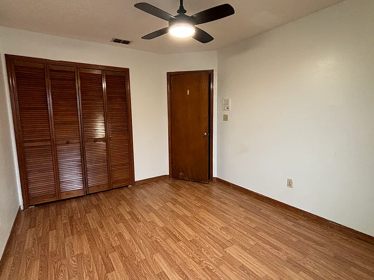 7400 Wade Meadow Ct — Photo 6