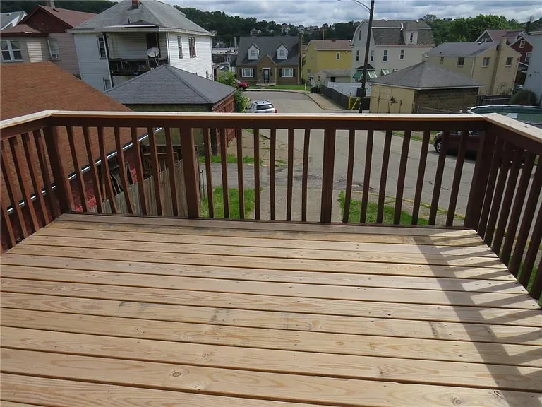 800 Liberty St — Photo 2