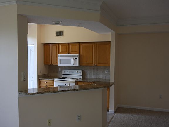 4th image of 2018 Alta Meadows Ln APT 401