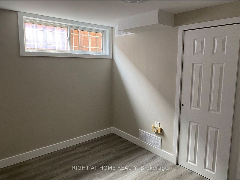 Toronto House for rent - 3 Bedrooms — photo 8