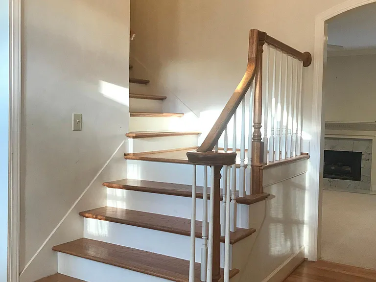 5050 Eagle Crest Rd — Photo 4