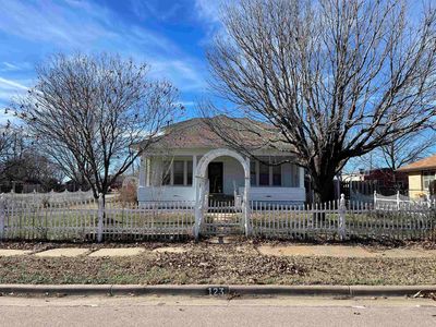 123 S Maple St, Pretty Prairie, KS, 67570