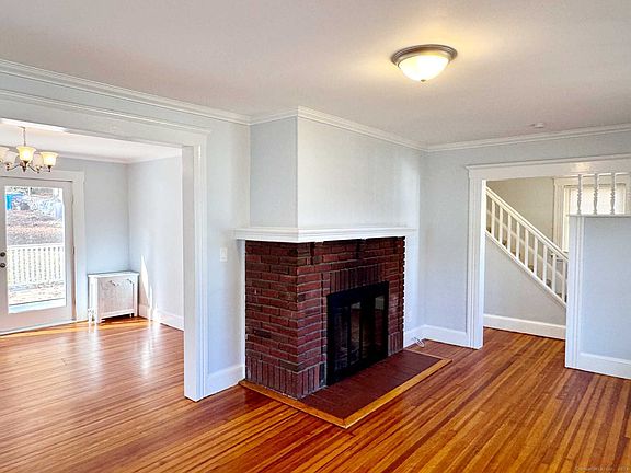 4th image of 63 Smith St