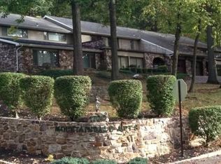 1700 Mountain View Rd APT 4, Harrisburg, PA 17110