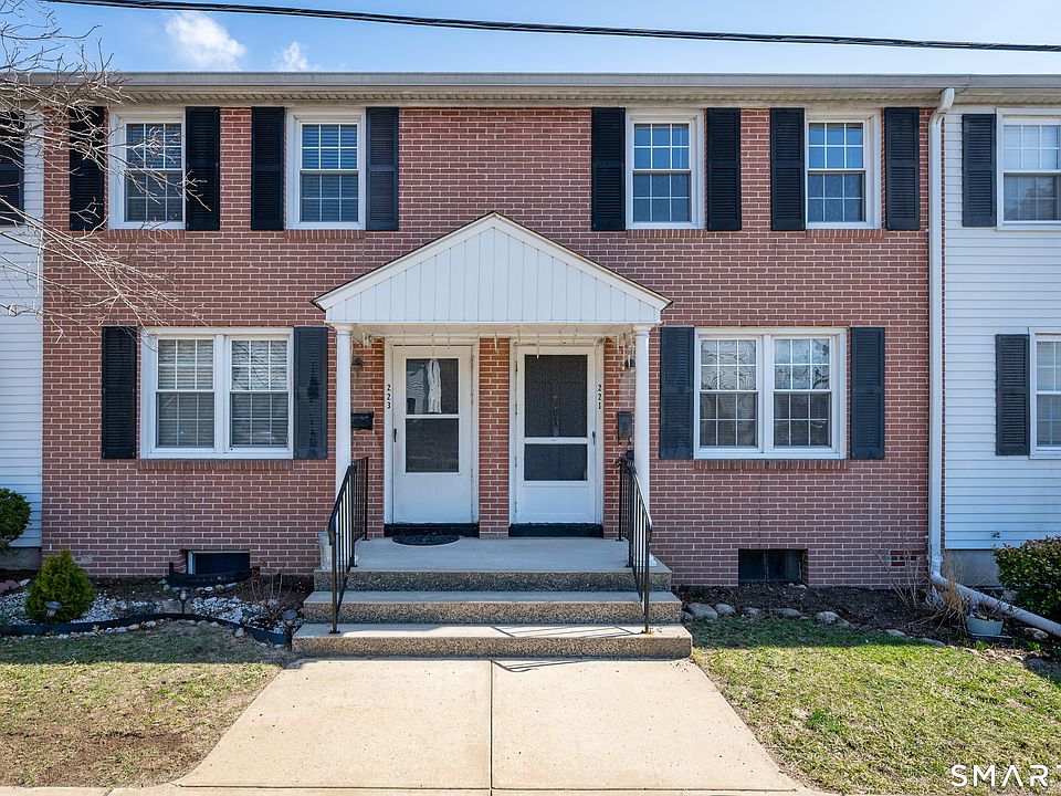 1st image of 221 Sylvan Knoll Road