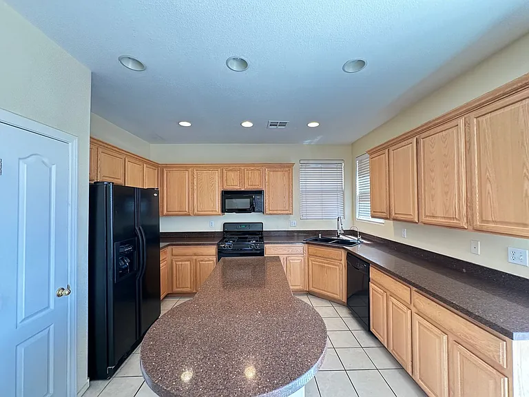 9032 Rutherford Grove St — Photo 6