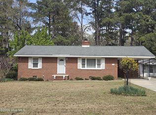 214 E Bladen Street, Bladenboro, NC 28320
