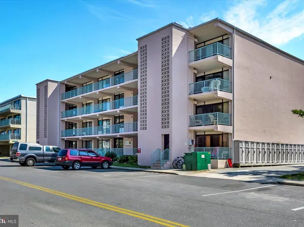 13 44th St Unit 404, Ocean City, MD 21842