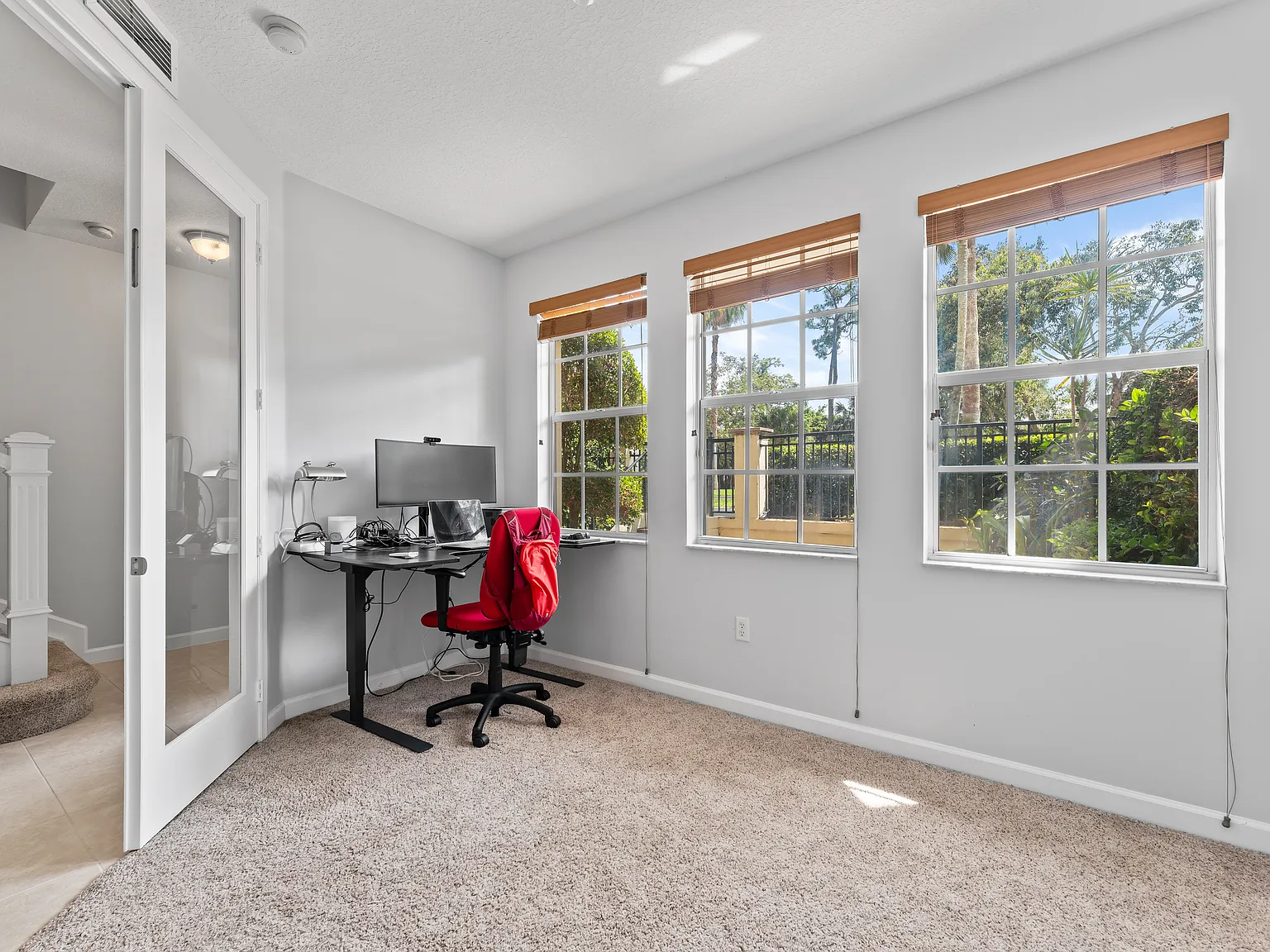 3 bed, 3.5 bath, 2096 sqft, $3,800 — Photo 3