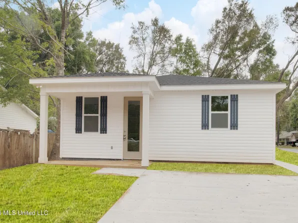 8713 Barnacle Blvd, Ocean Springs, MS 39564