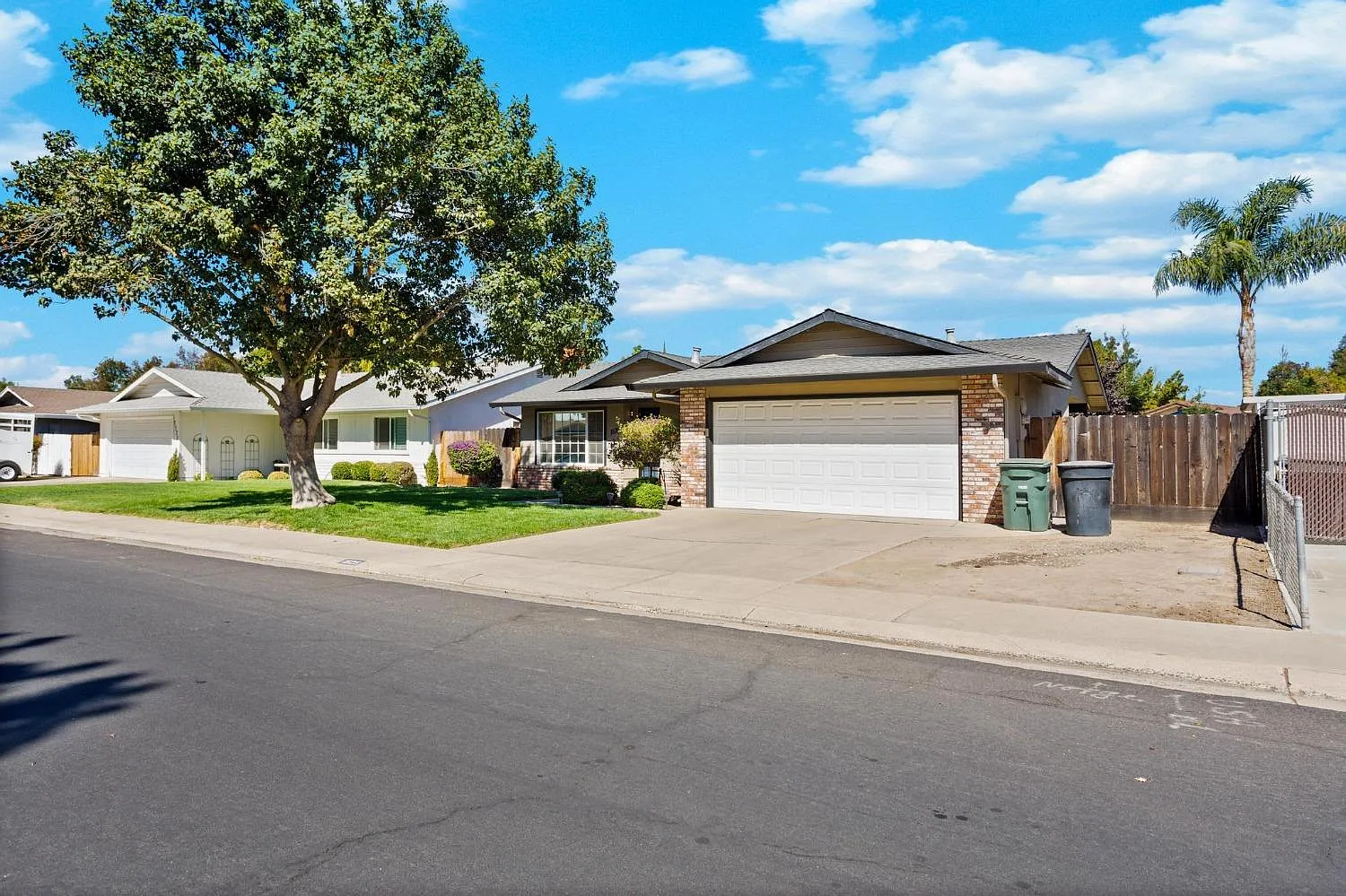 1525 Sheldon Dr photo 1