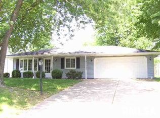 907 W Shenandoah Dr, Peoria, IL