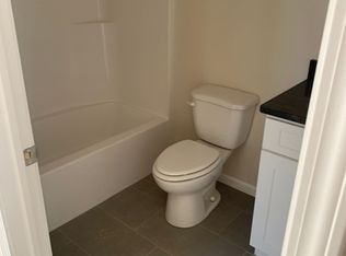 7056 Shore Ln APT 2, Lisbon, OH 44432