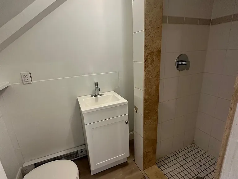 66 Wellington St S #100 — Photo 3