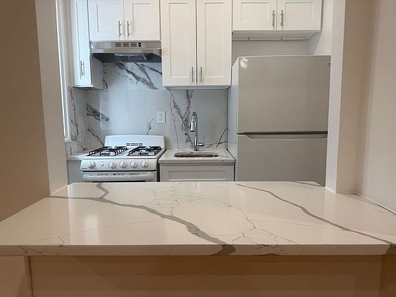 2nd image of 11420 Queens Blvd APT B6