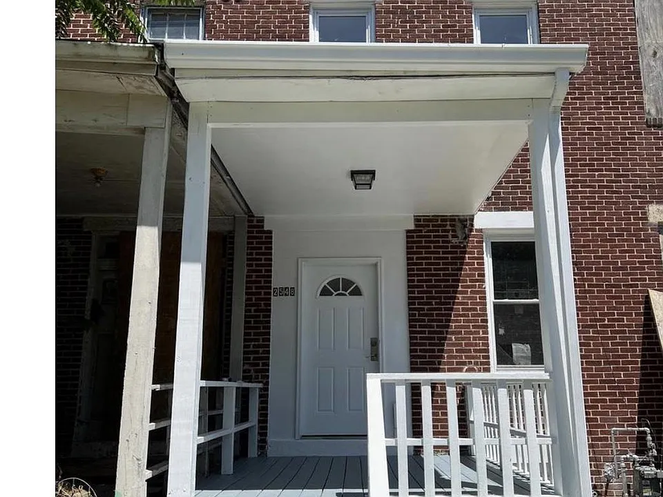 2548 Oswego Ave