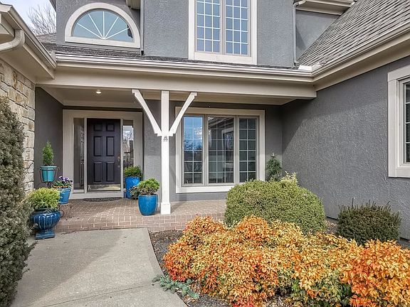 2nd image of 5812 W 148th Pl