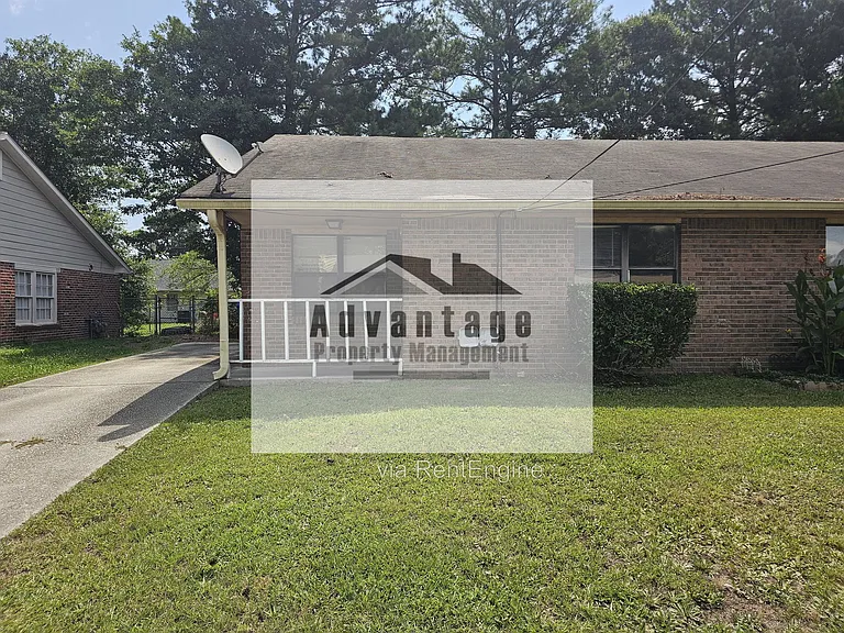 1521 Pine Cone Ln NW — Photo 1