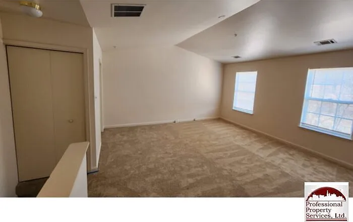 158 Heathfield Dr — Photo 13