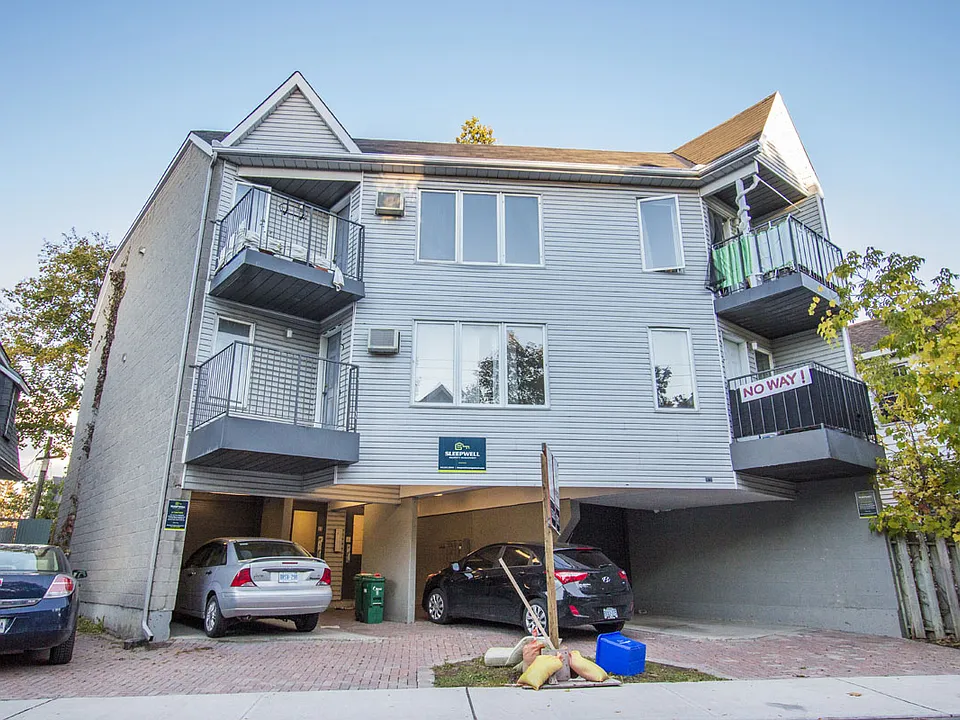 11 Merton St #6