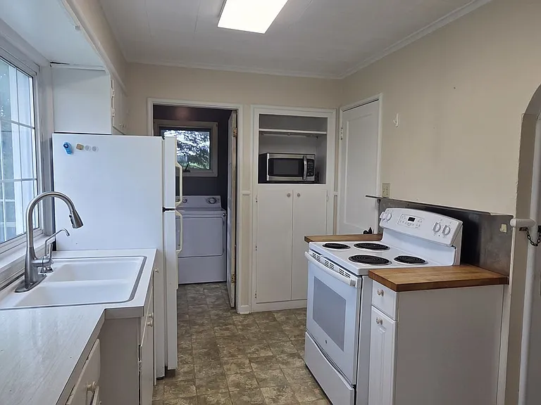 13497 Center Rd — Photo 10