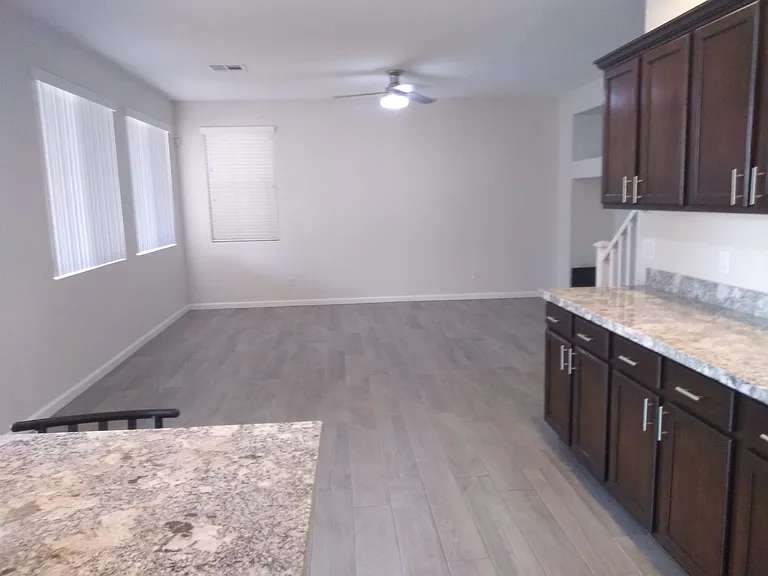 2021 N 103rd Dr — Photo 19