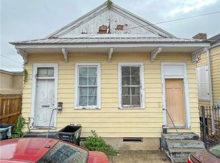 2317 Harmony St, New Orleans, LA 70115