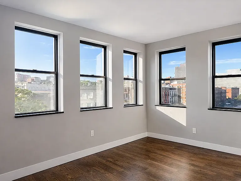 2118 2nd Ave #Penthouse 1 — Photo 5