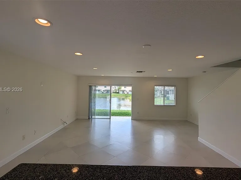 5910 Royal Way #---- — Photo 14